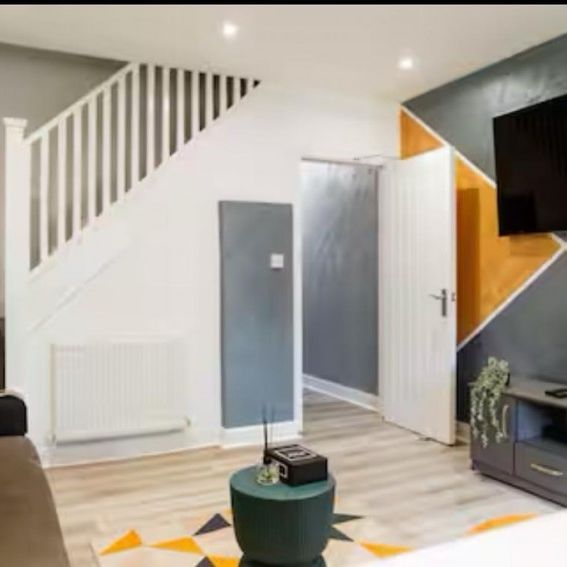 Ensuite rooms to Move in Instantly - - Photo 1