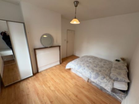 2 Bed Flat, Nelsons Row, SW4 - Photo 3