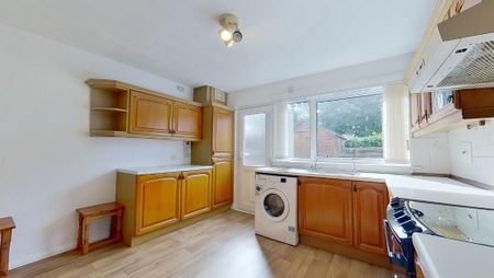 3 bedroom terraced house to rent - Photo 5