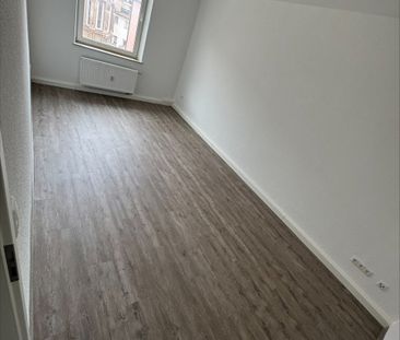 Für Sie renoviert! 2-Zimmer-Wohnung sucht nette Mieter - Photo 4