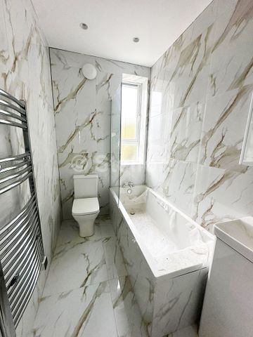 Court Road, SE9, London - Photo 5