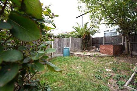 Riviera Drive, Southend-on-sea, SS1 - Photo 5