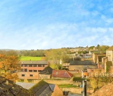 4 bedroom flat to rent - Photo 6