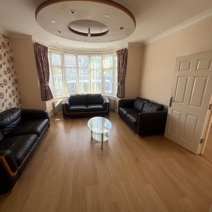 3 Bed Semi-Detached House, Pinner Road, HA1 - Photo 1