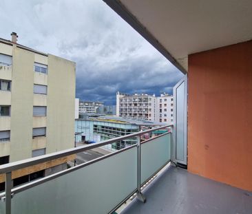 Location Appartement 2 pièces 45m² ANNECY 74000 - Photo 5