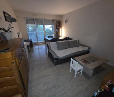 Location Appartement 3 pièces 71m² LE CREUSOT 71200 - Photo 2