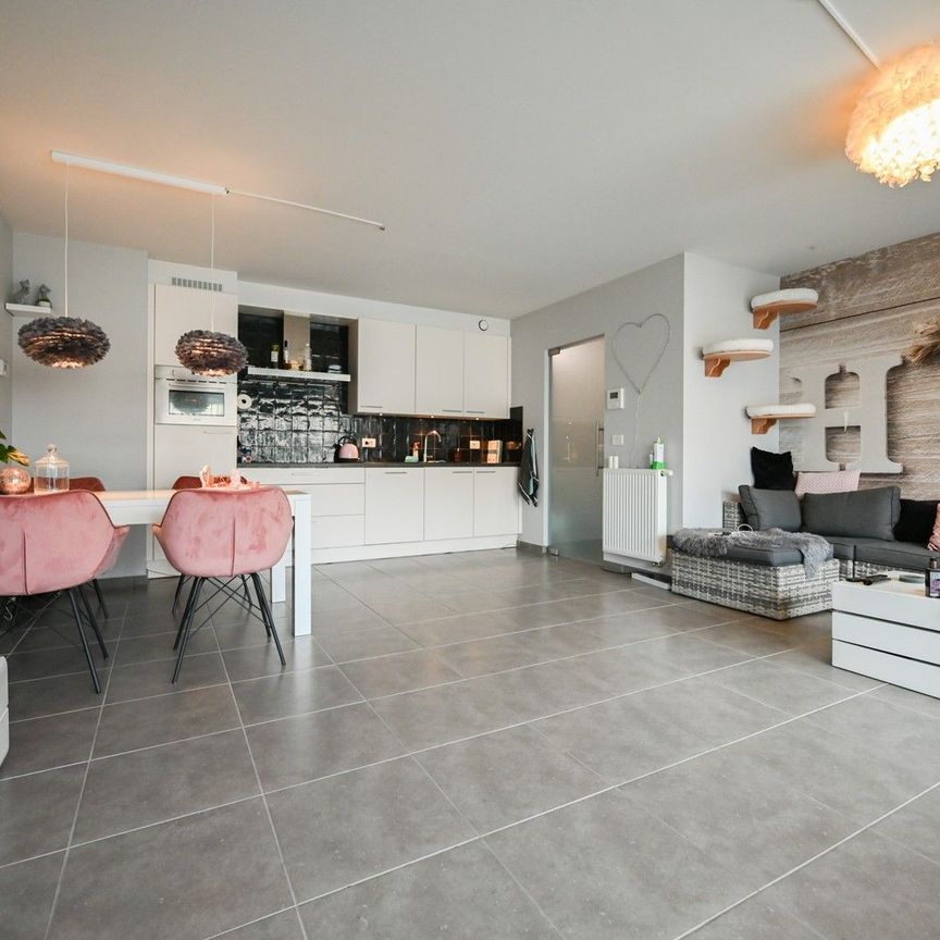 Energiezuinig tweeslaapkamer appartement te Rumbeke - Foto 1