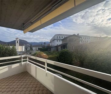 Elegant 5.5-room apartment in Porza - completely renovated with pan... - Photo 3