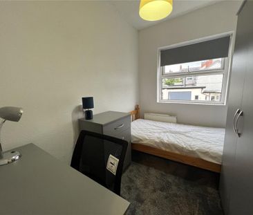 4 bedroom terraced house to rent - Photo 1