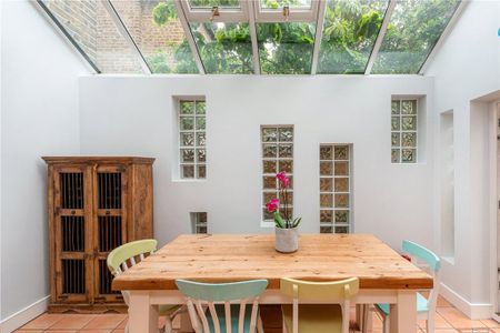 4 bedroom terraced house to rent - Photo 2