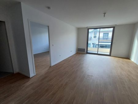 location Appartement T2 DE 53.62m² À LANNEMEZAN - Photo 2