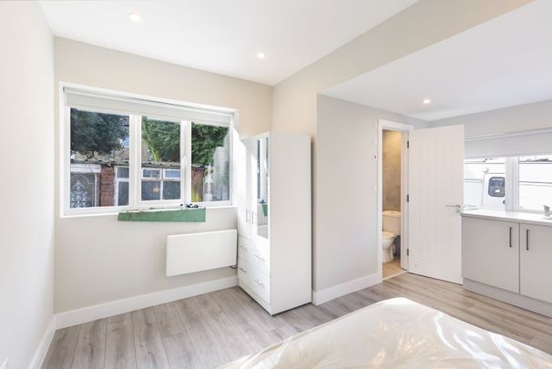 Studio Flat, Wandle Bank, CR0 - Photo 1