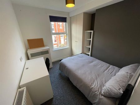 Headingley Mount, Headingley, LS6 3EW, Leeds - Photo 4