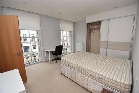 3 bedroom flat to rent - Photo 5