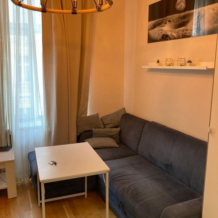 Klimatyczna Mini-Kawalerka 15m2 – Kazimierz 15 m² - Zdjęcie 1