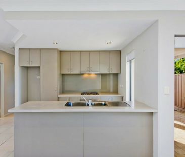 Neat and tidy villa - Photo 1