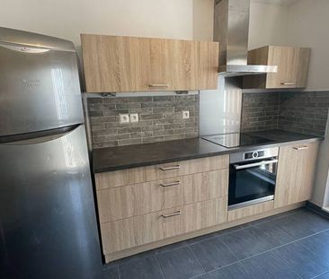 A LOUER - BEAU 3 PIECES MEUBLE - STRASBOURG - Photo 5