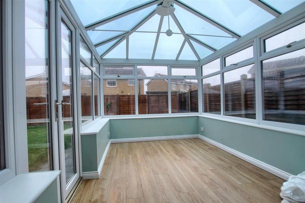 4 bedroom detached house to rent - Photo 1