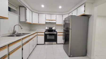 For Lease - 43 Brandy Crescent Unit# Basement, Vaughan, Ontario - Photo 2