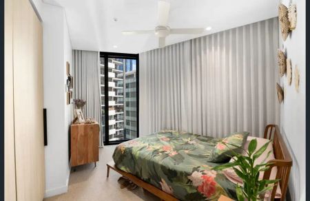 “Beautifully Furnished Two Bedroom Apartment in Mary Lane - 3 month lease available” - Photo 4