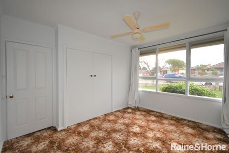 Great 3 Bedroom Home in Springvale! - Photo 4