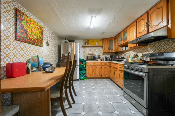 For Lease - 674 Abana Road Unit# Room #1 & #2, Mississauga, Ontario - Photo 1