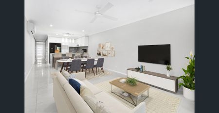 Gorgeous 3 Bedroom 2 Bathroom Home with Lock up Garage - Photo 2