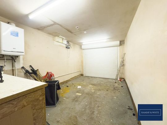 5 bedroom detached house to rent - Photo 1