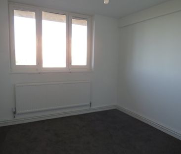 Peterborough PE2 - Photo 2