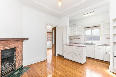 9 Robert Street, Canterbury NSW 2193 - House For Rent | Domain - Photo 5