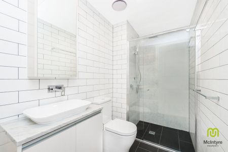 Exclusive living in the heart of Canberra - Photo 4