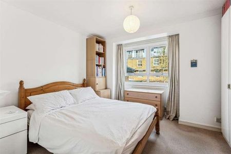 Oxford Road North, London, W4 - Photo 3