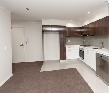 Modern -Bedroom, bath Apartment with City & Suncorp Stadium Views i... - Photo 2