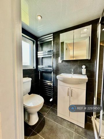 2 bedroom maisonette to rent - Photo 2