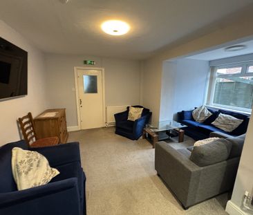 East Parade, Heworth - P10537 - Photo 2