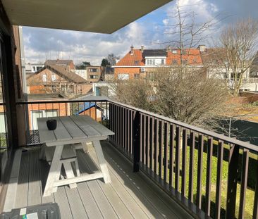 Gezellig appartement met terras en inclusief garagebox - Photo 1