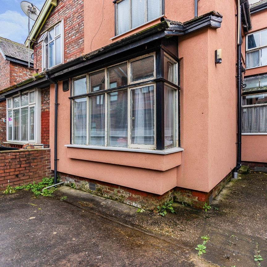 5 Bed Terraced House, Thurlby Street, M13 - Photo 1