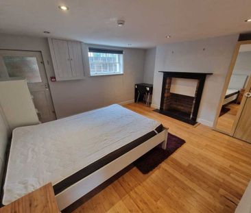 5 Bed Student Accommodation - Photo 1