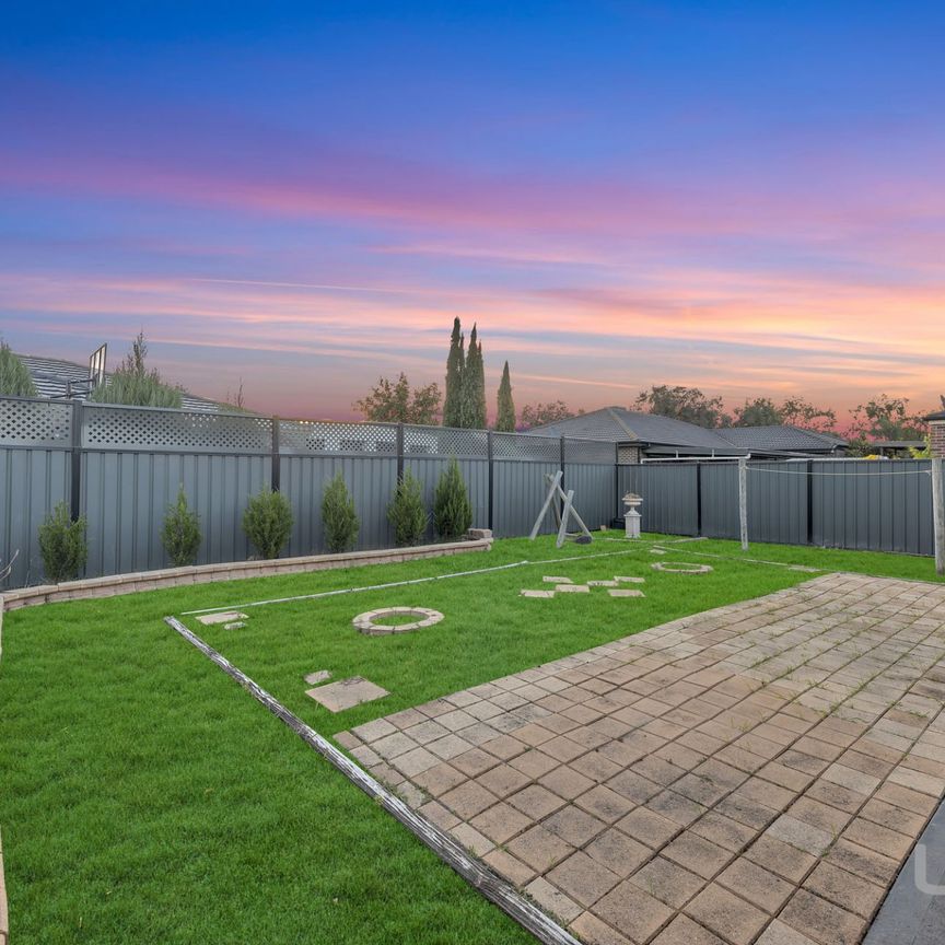 35 Brickwood Circuit, CRAIGIEBURN - Photo 1