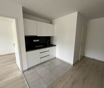 Location Appartement 2 pièces 43m² - Photo 4