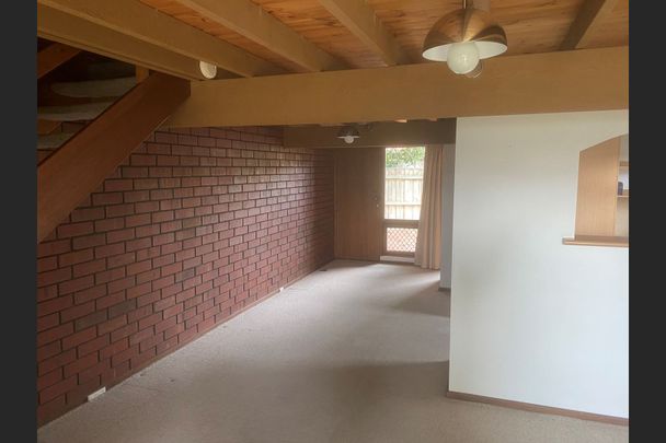 Spacious Two Bedroom Townhouse with street frontage - Photo 1