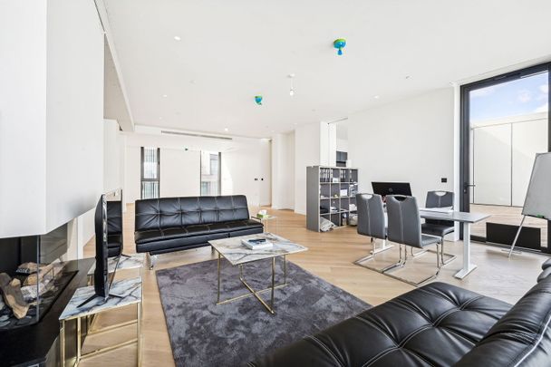 London , W12 7GN - Photo 1