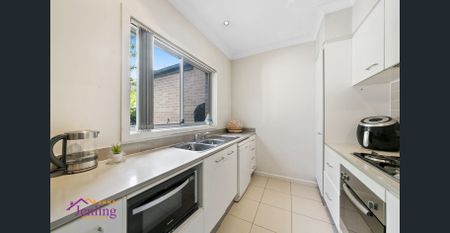 Modern 3 Bedroom Townhouse "Botanica" - Photo 5