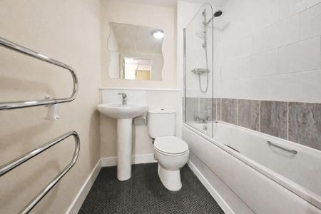 2 bedroom flat to rent - Photo 4