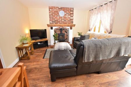 2 bedroom house to rent - Photo 2