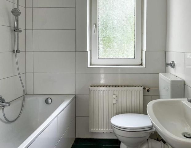 Grüner Ausblick und Sonnenbalkon! - Foto 1