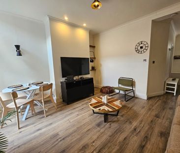 Room in a Shared House, Littleton Road, M7 - Photo 4