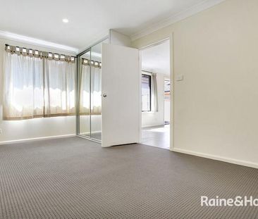 Stylish & Spacious 2 Bedroom Granny Flat - Photo 1