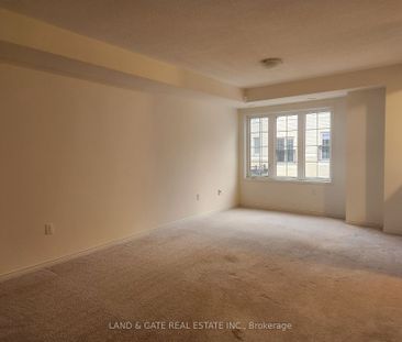 Townhouse For Lease | E8144276 - Photo 4