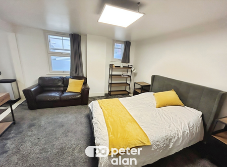 High Street, MERTHYR TYDFIL - Photo 4